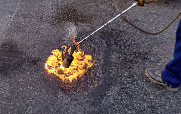 Llanarmon Dyffryn Ceiriog flat roofing repairs